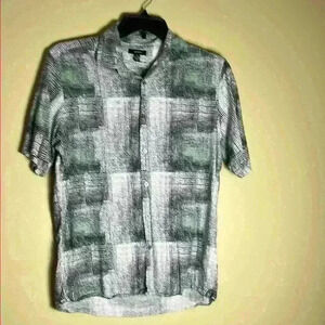 ALFANI men’s short sleeve shirt.